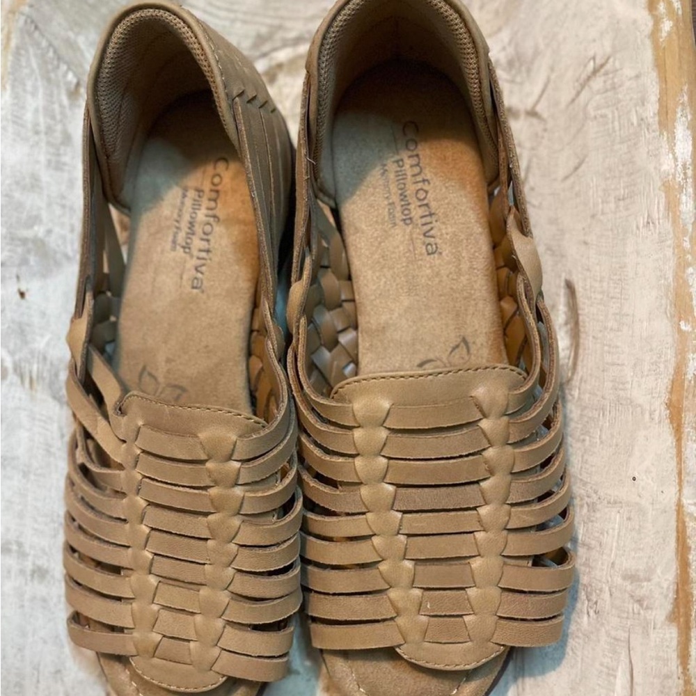 Women's Tan fisherman Sandals Sz 6.5